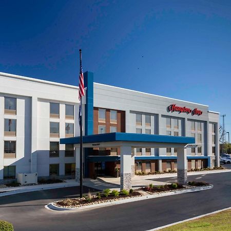 Hampton Inn Кониърс Екстериор снимка